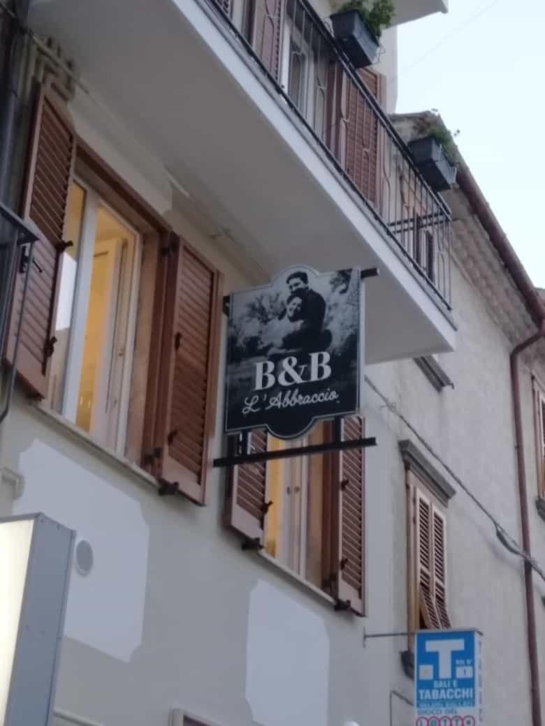 B & B L'Abbraccio Аньоне Екстериор снимка